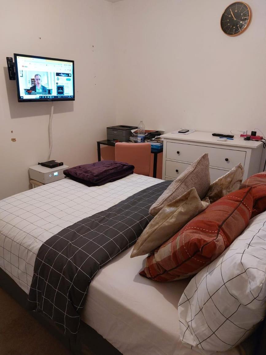 London Luxe Rooms Surbiton 외부 사진